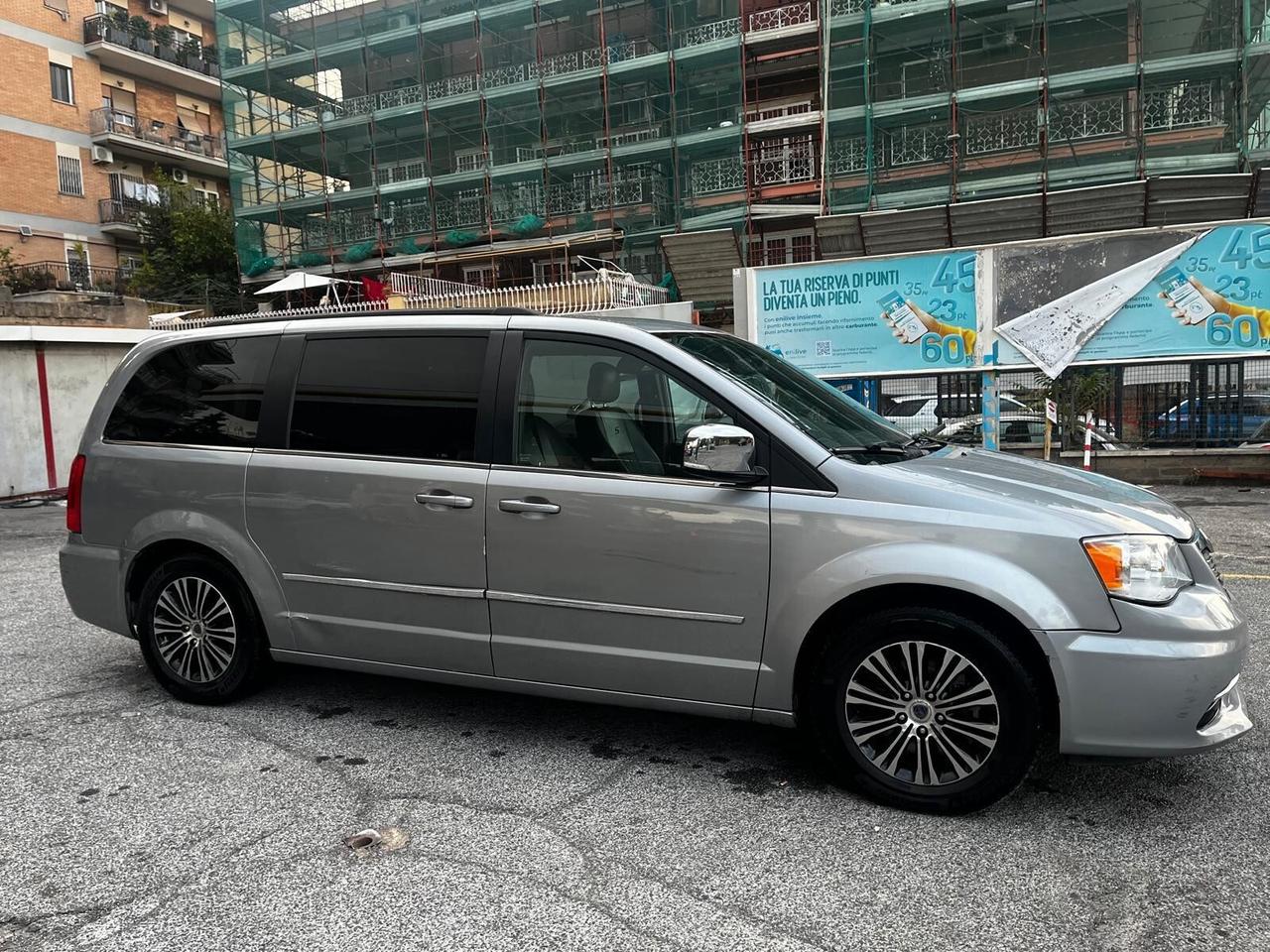 Lancia Voyager 2.8 Turbodiesel Platinum 177 CV