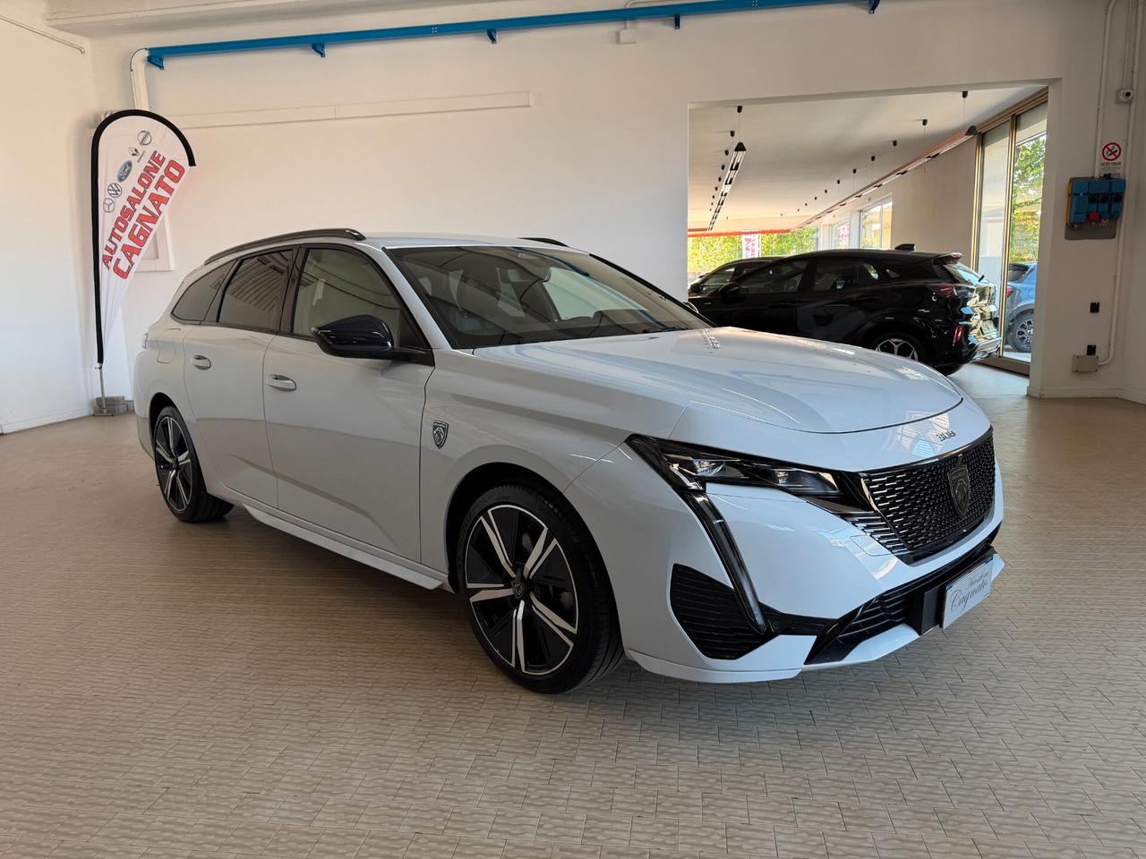 Peugeot 308 Hybrid 145 e-DCS6 SW GT 2025 BIANCO PERLA