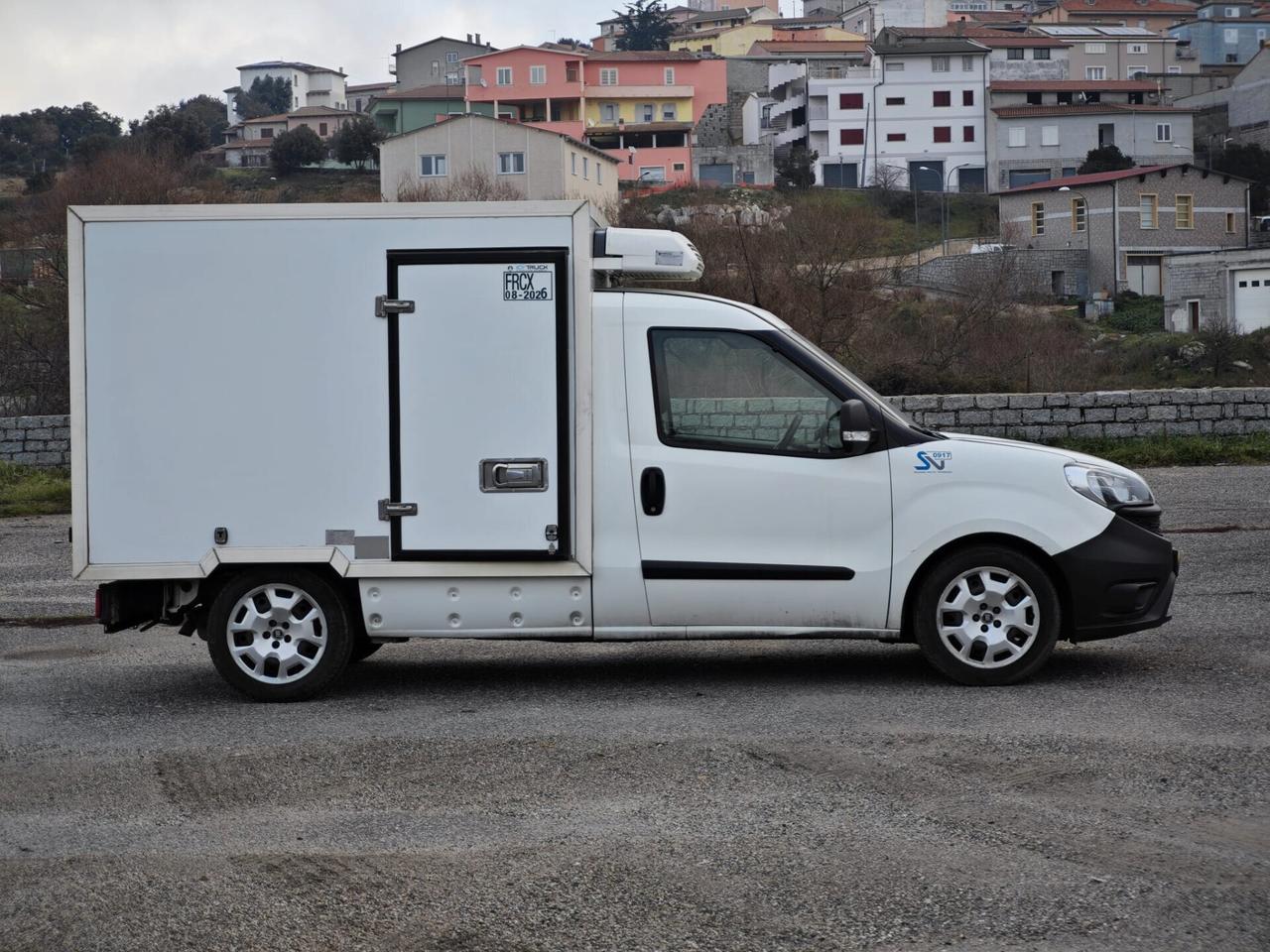 Fiat Doblo passo 3105 con Gruppo Frigo V-200MAX20(Trifase)