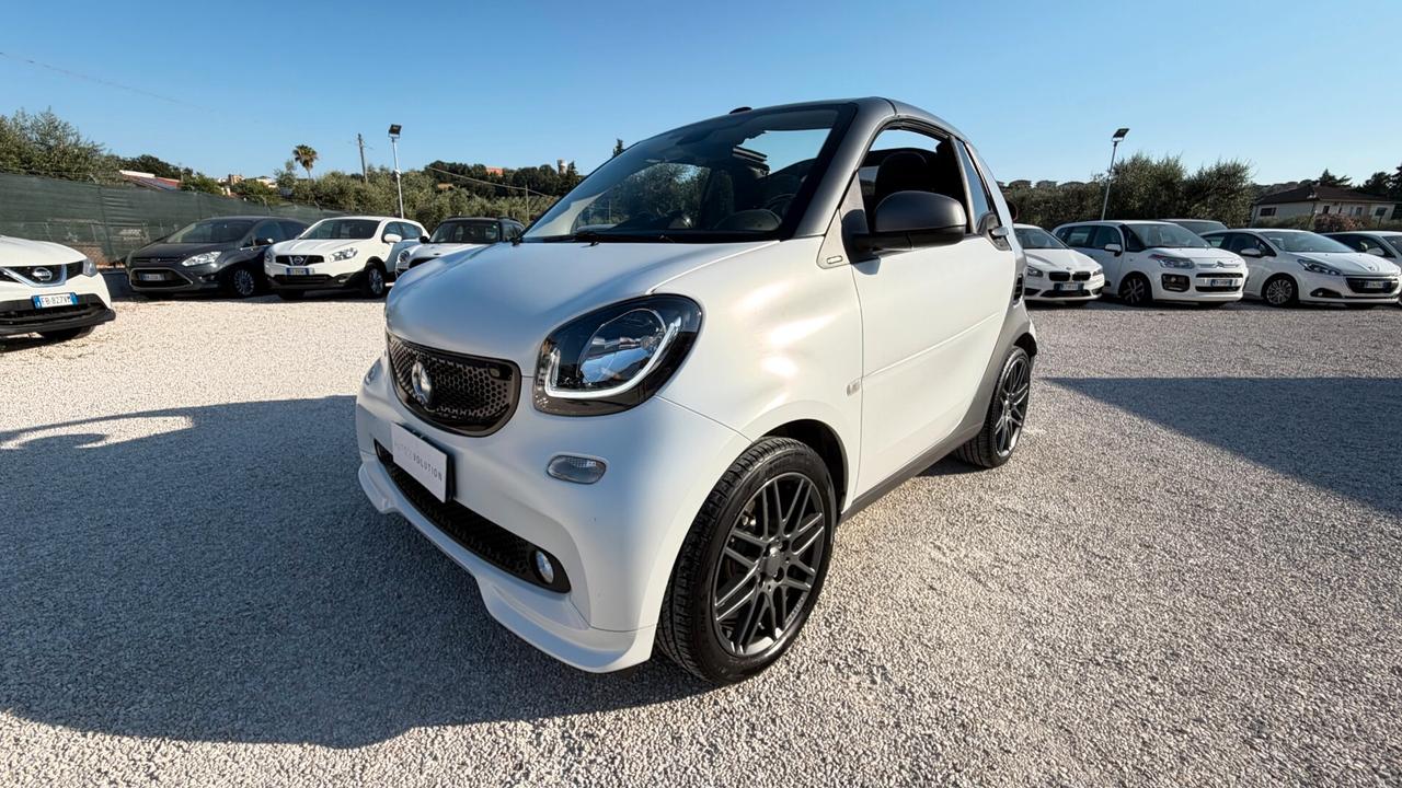 Smart ForTwo 70 cv cabrio Prime allestimento BRABUS 93.116 km