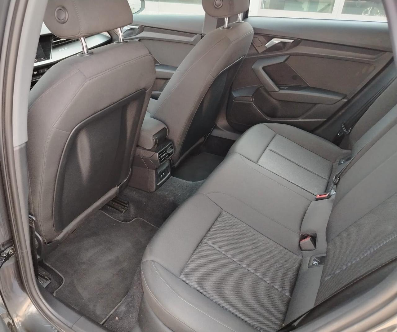 Audi A3 SPB 35 TDI S tronic - 36 MESI GAR. Km Illimit. + ASS. STRAD. ITA/EUR