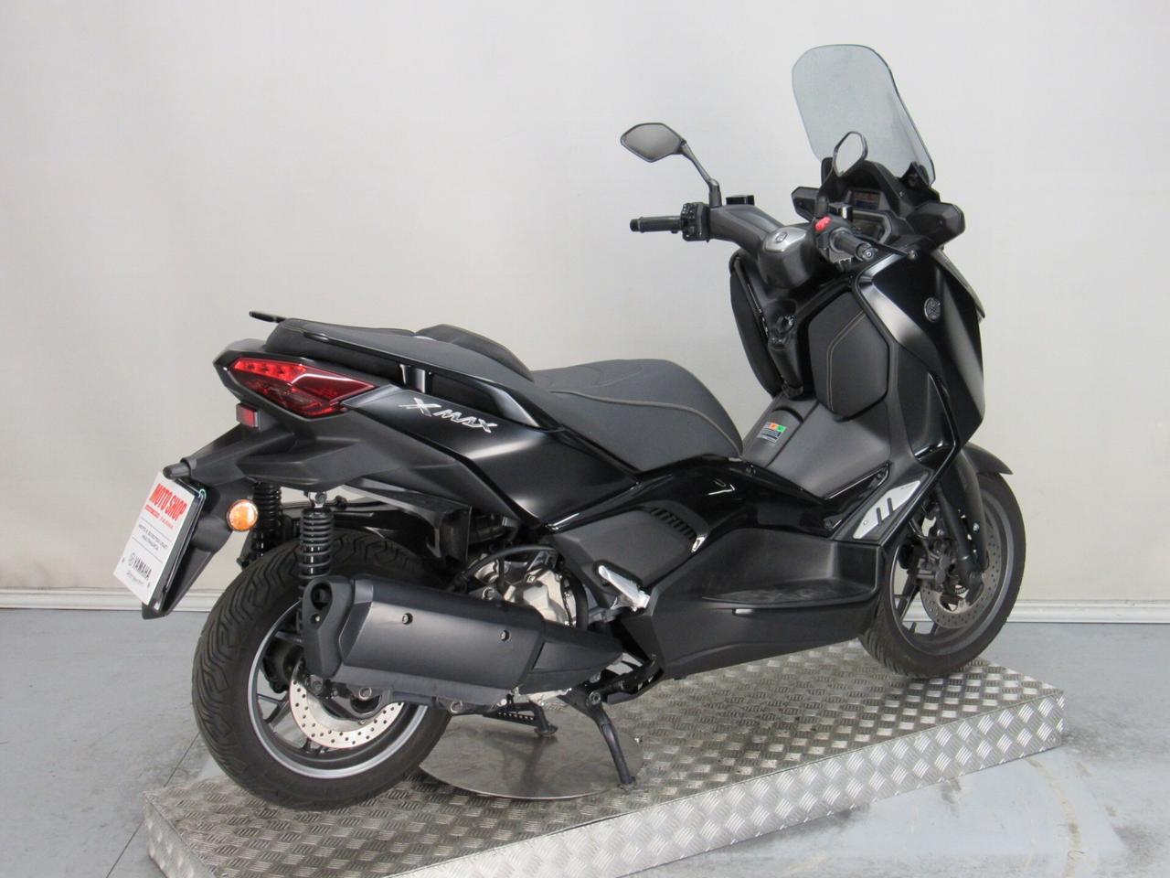 Yamaha X-Max 300 ABS TECH MAX