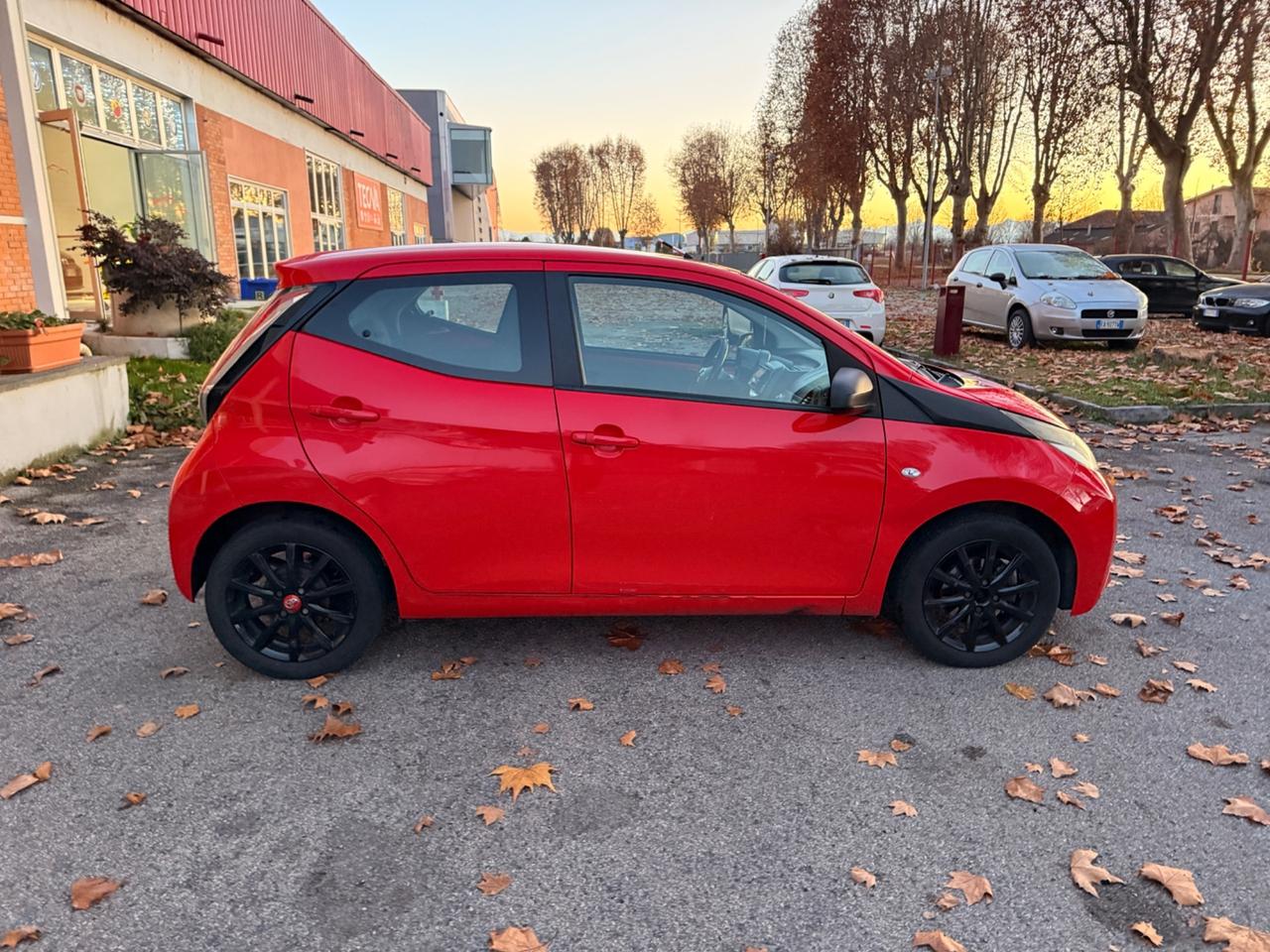 Toyota Aygo 1.0 VVT-i 69 CV 5 porte x-clusiv