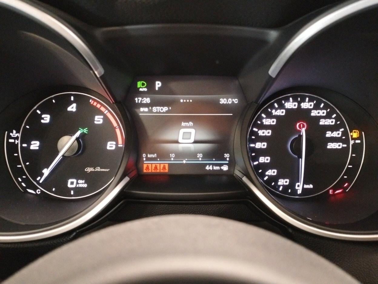 Alfa Romeo Stelvio 2.2 t Business rwd 160cv auto my19