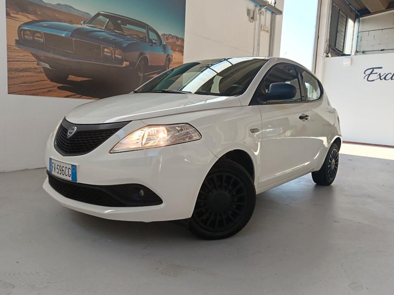 Lancia Ypsilon 1.2 69 CV 5 porte S&S Elefantino Blu