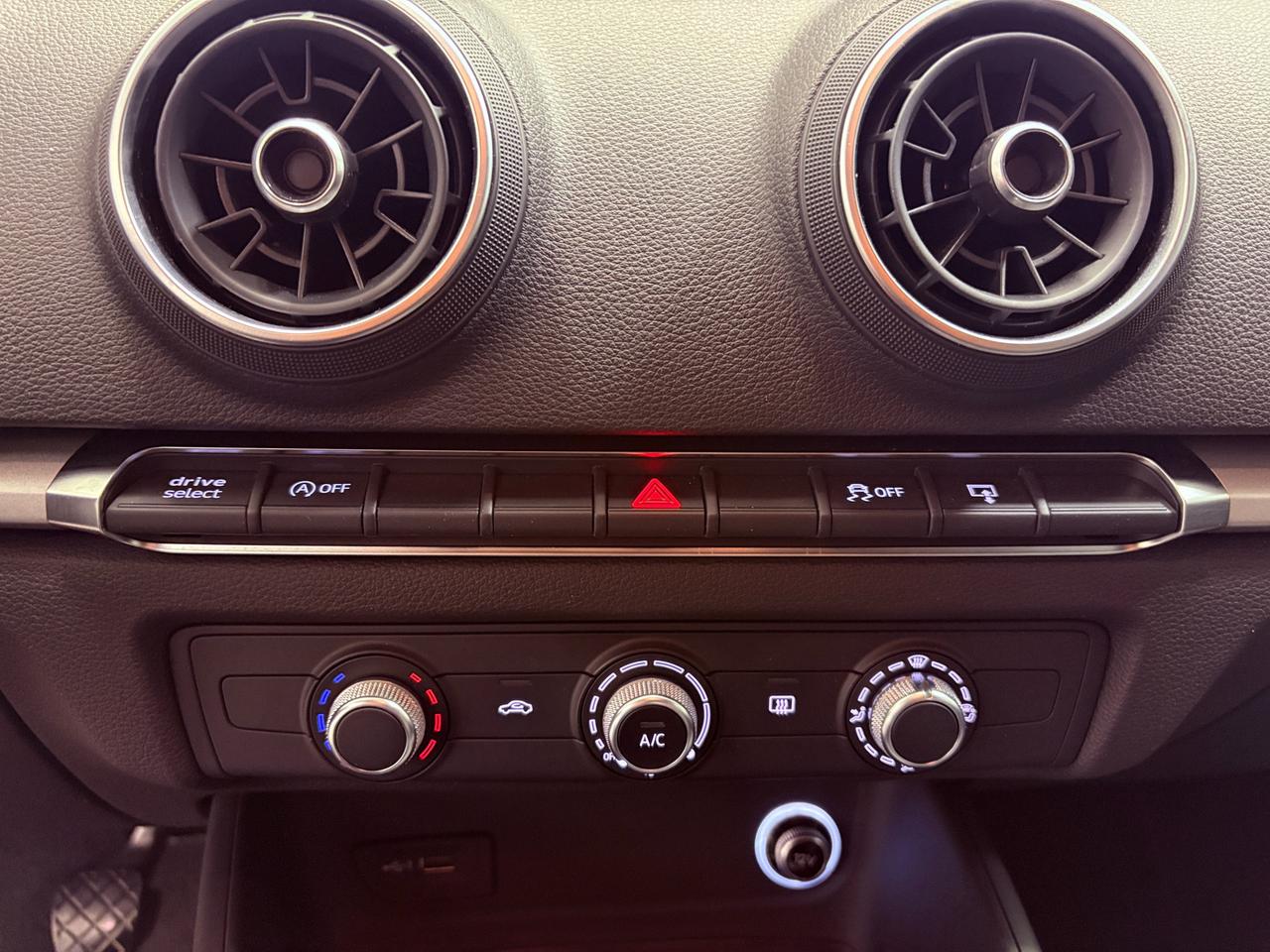 AUDI A3 SPORTBACK 1.6 TDI BUSINESS