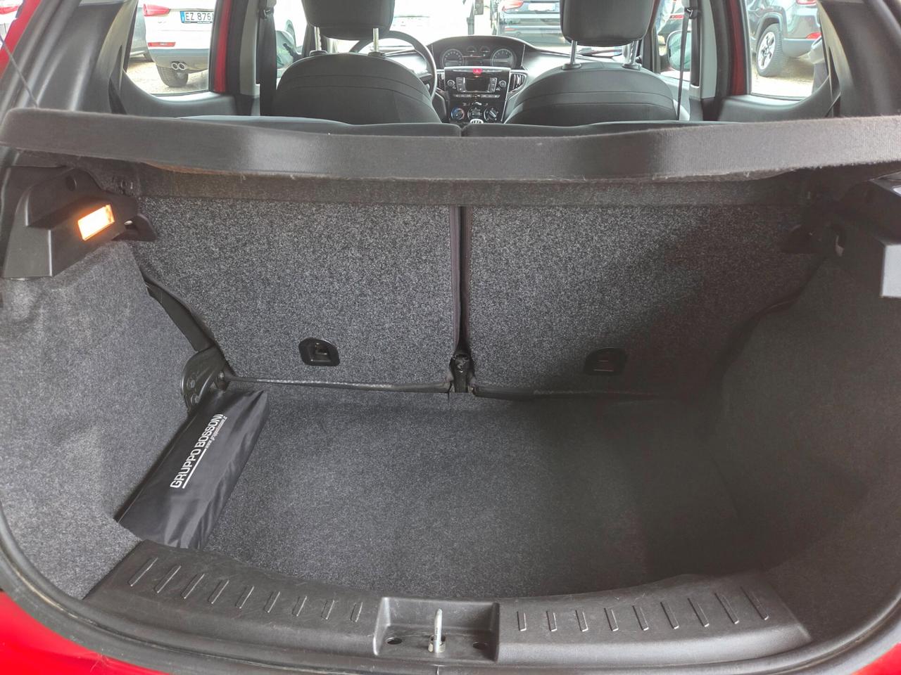 Lancia Ypsilon 5 porte S&S Hybrid Ecochic Silver