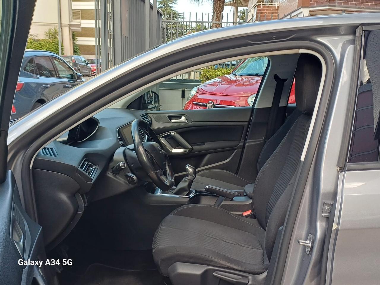 Peugeot 308 BlueHDi 100 S&S SW Business