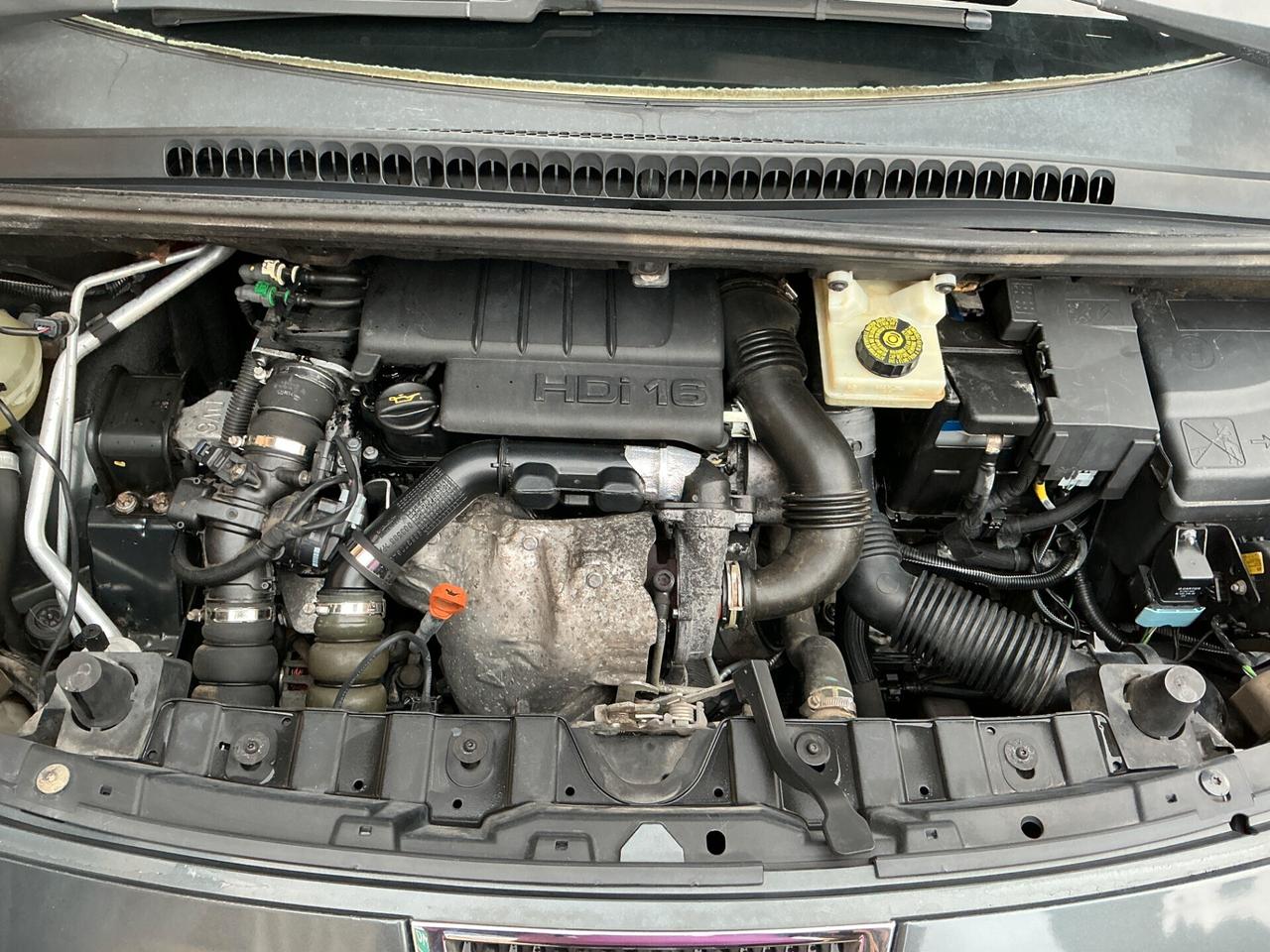 Peugeot 3008 1.6 HDi 110CV Premium