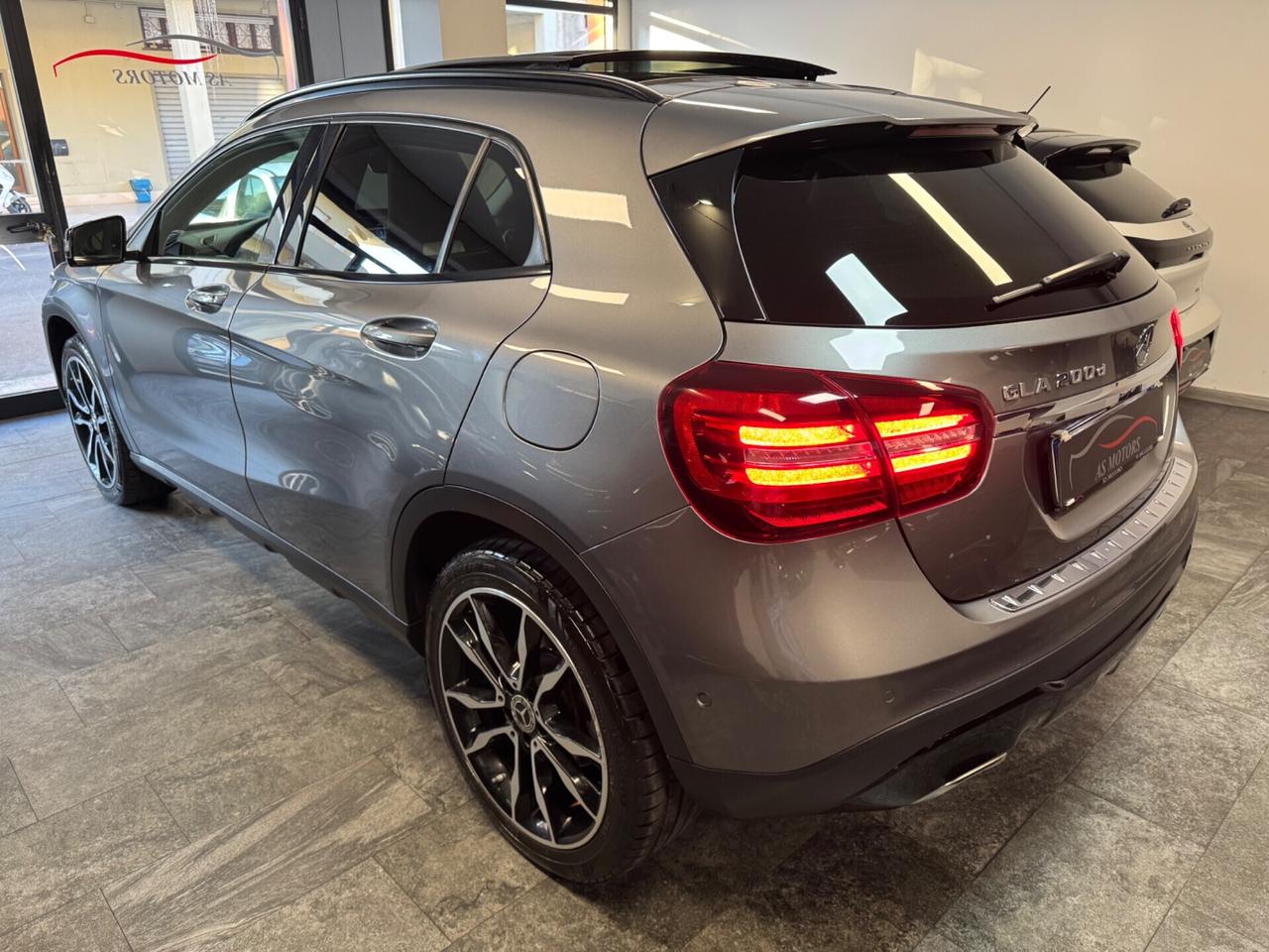 Mercedes-benz GLA 200 d Automatic Sport Tetto apribile