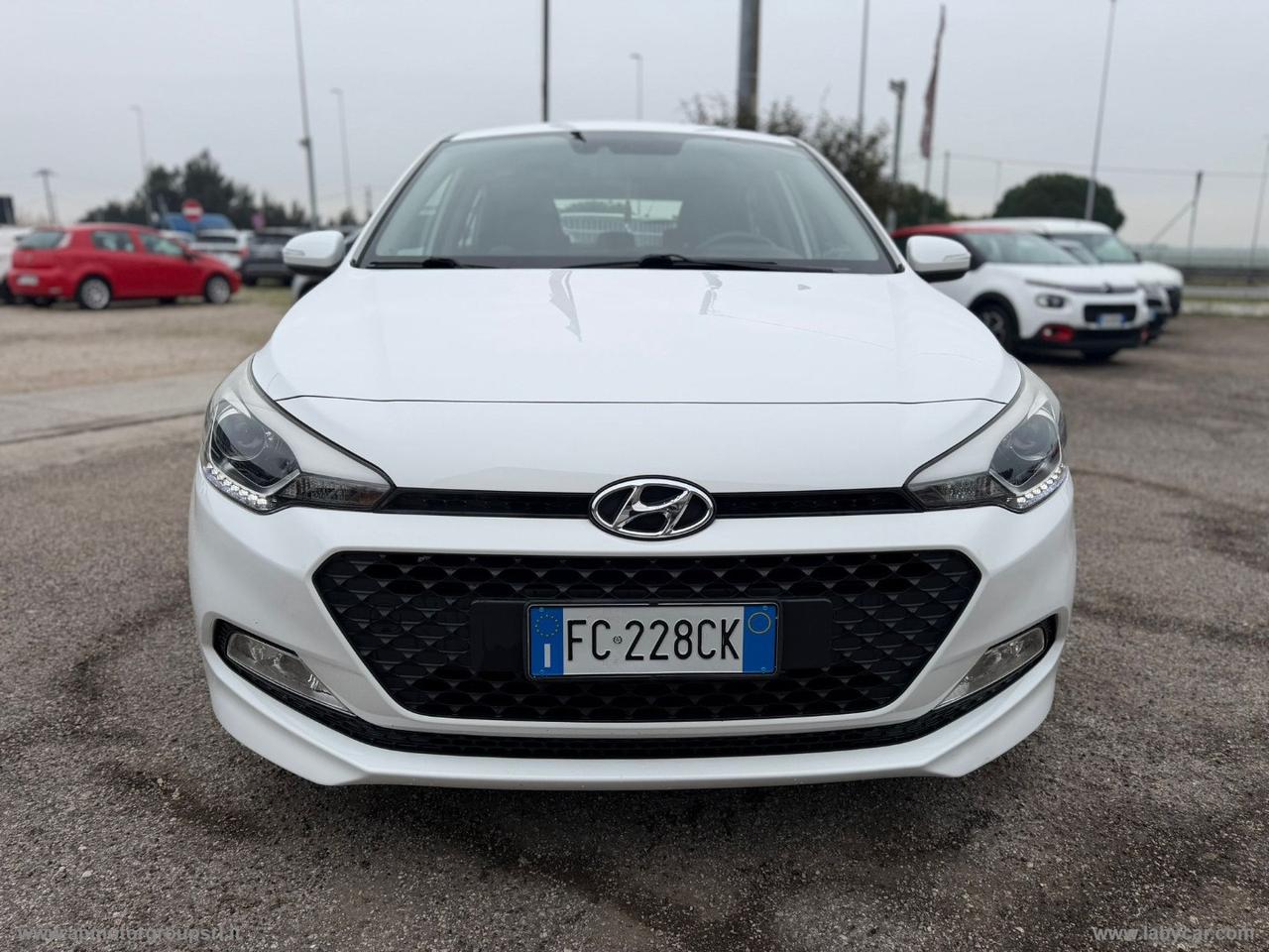 HYUNDAI i20 1.2 84 CV 5p. Econext Comfort