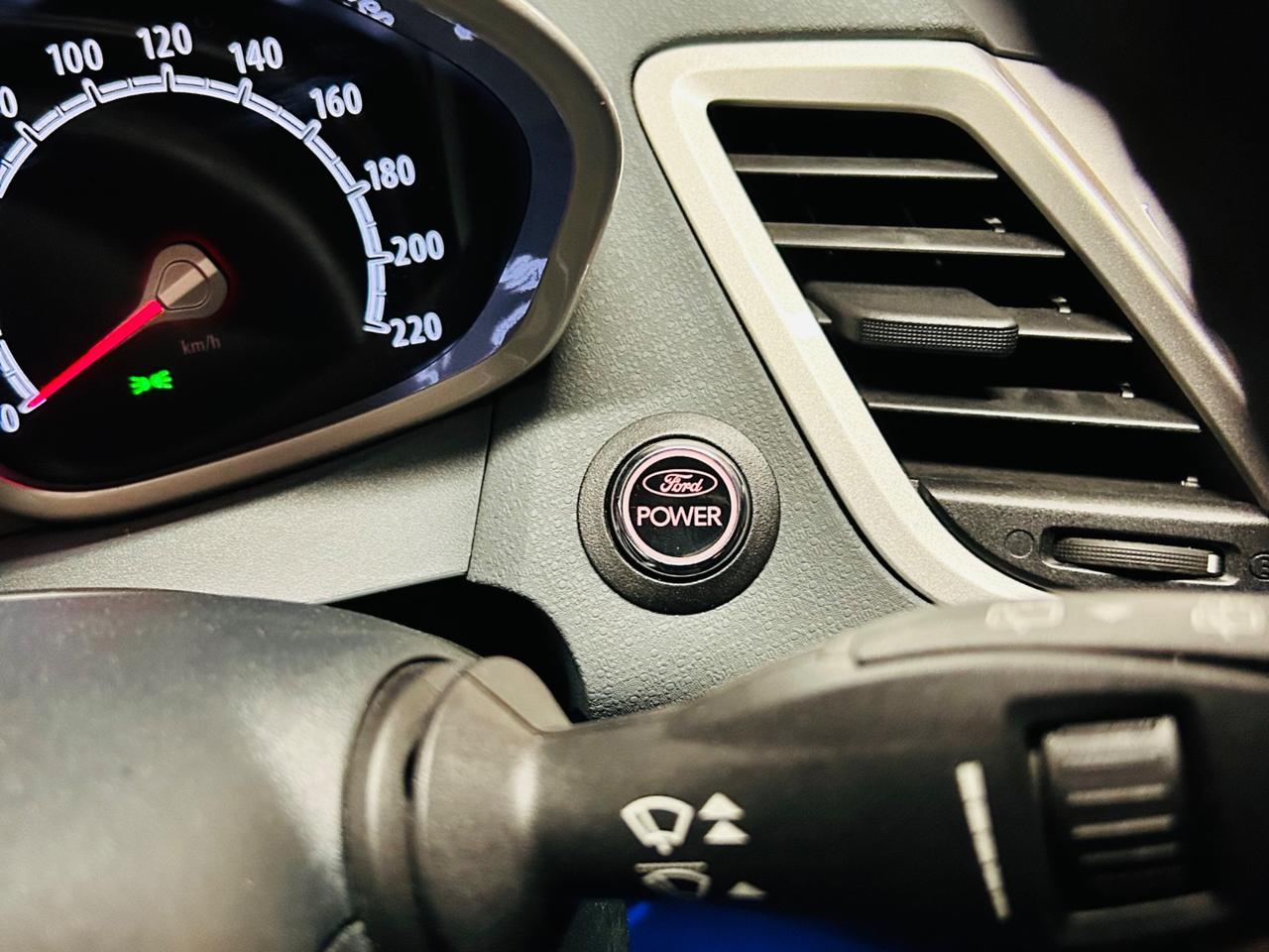 FORD FIESTA 1.4 TDCi CON SOLI 16.603 KM IN CONDIZIONI DA VETRINA.