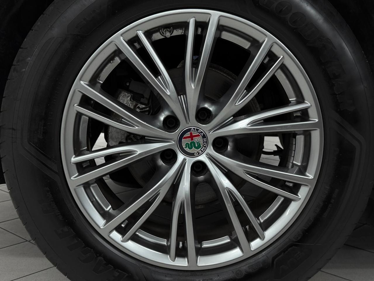 Alfa Romeo Stelvio 2.2 TD 190 CV BUSINESS Q4 PADDLE RETROCAMERA