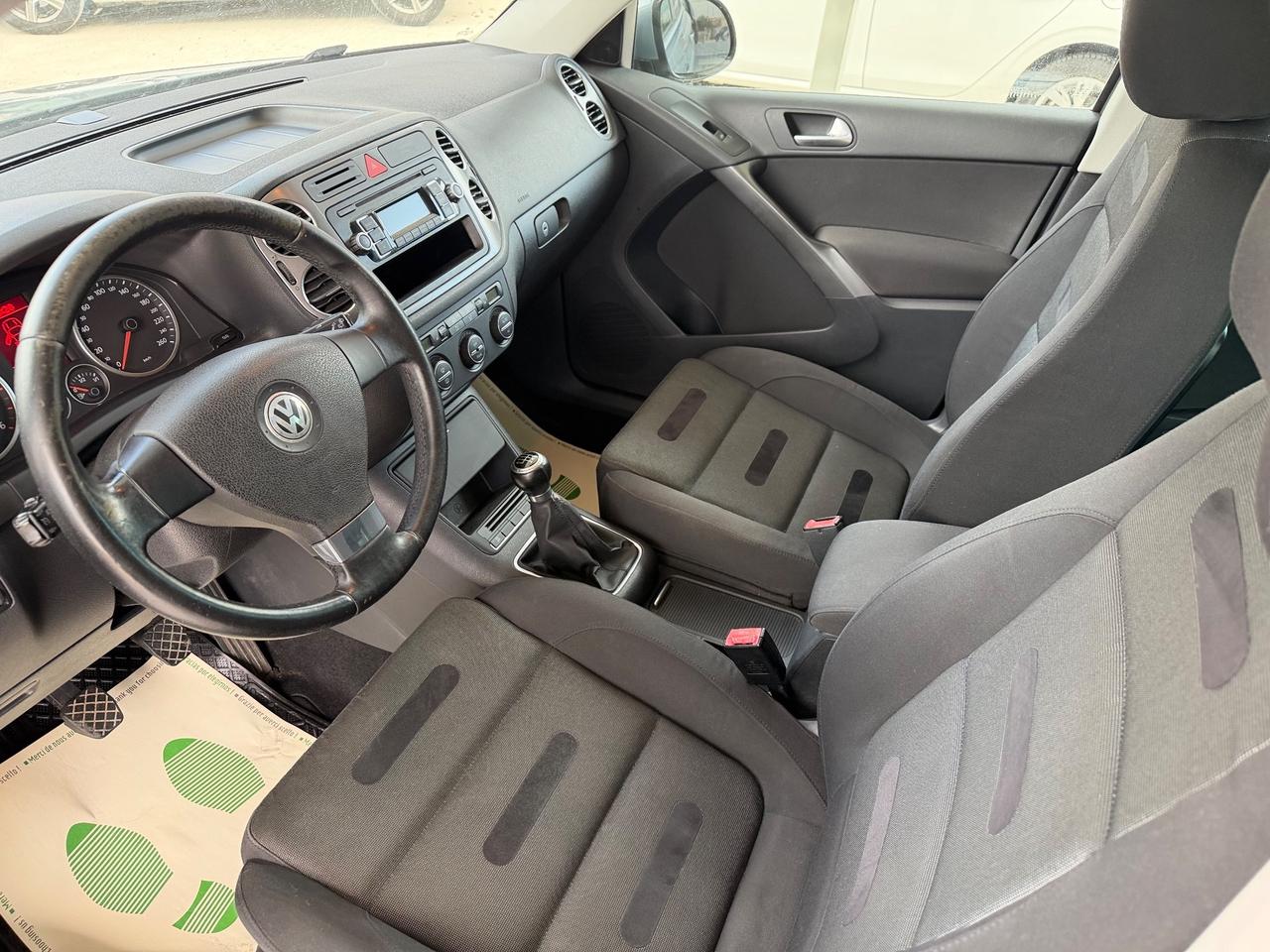 Volkswagen Tiguan 2.0 16V TDI DPF tiptronic Sport & Style (18°)