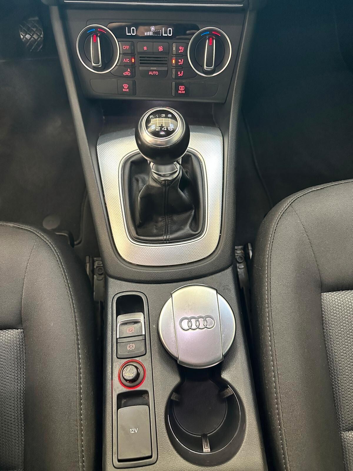 Audi Q3 2.0 TDI 150 CV UNICOPRPRIETARIO TAGLIANDATO PARI AL NUOVO!!!!