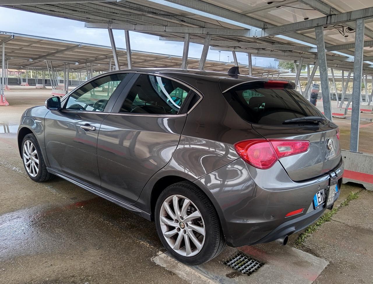 Alfa Romeo Giulietta 2.0 JTDm-2 140 CV Distinctive