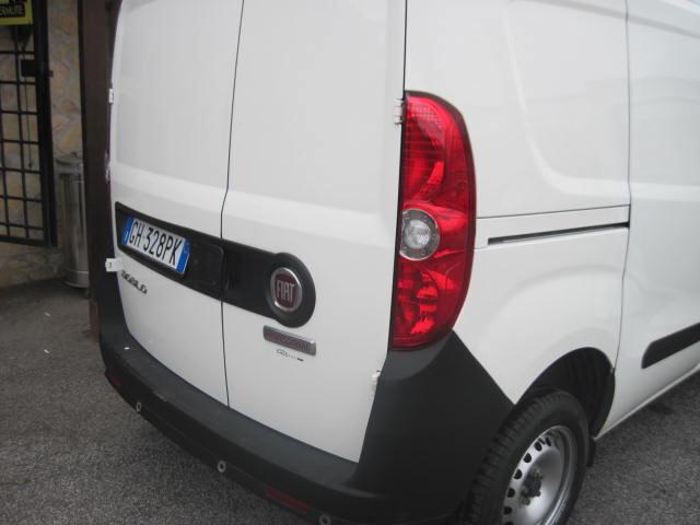 Fiat DOBLO' 1.6 105 CV FATTURABILE 3 POSTI FINANZIABILE