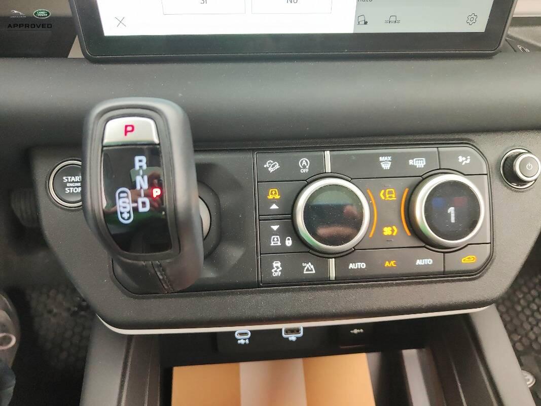 Land Rover Defender 90 3.0d i6 mhev SE awd 250cv auto
