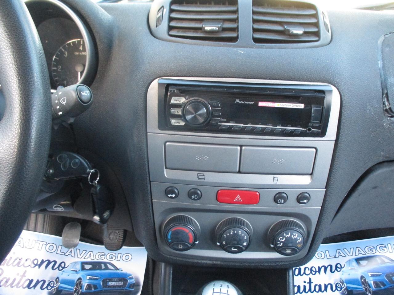 Alfa Romeo 147 1.9 JTD 115 CV MOLTO BELLA