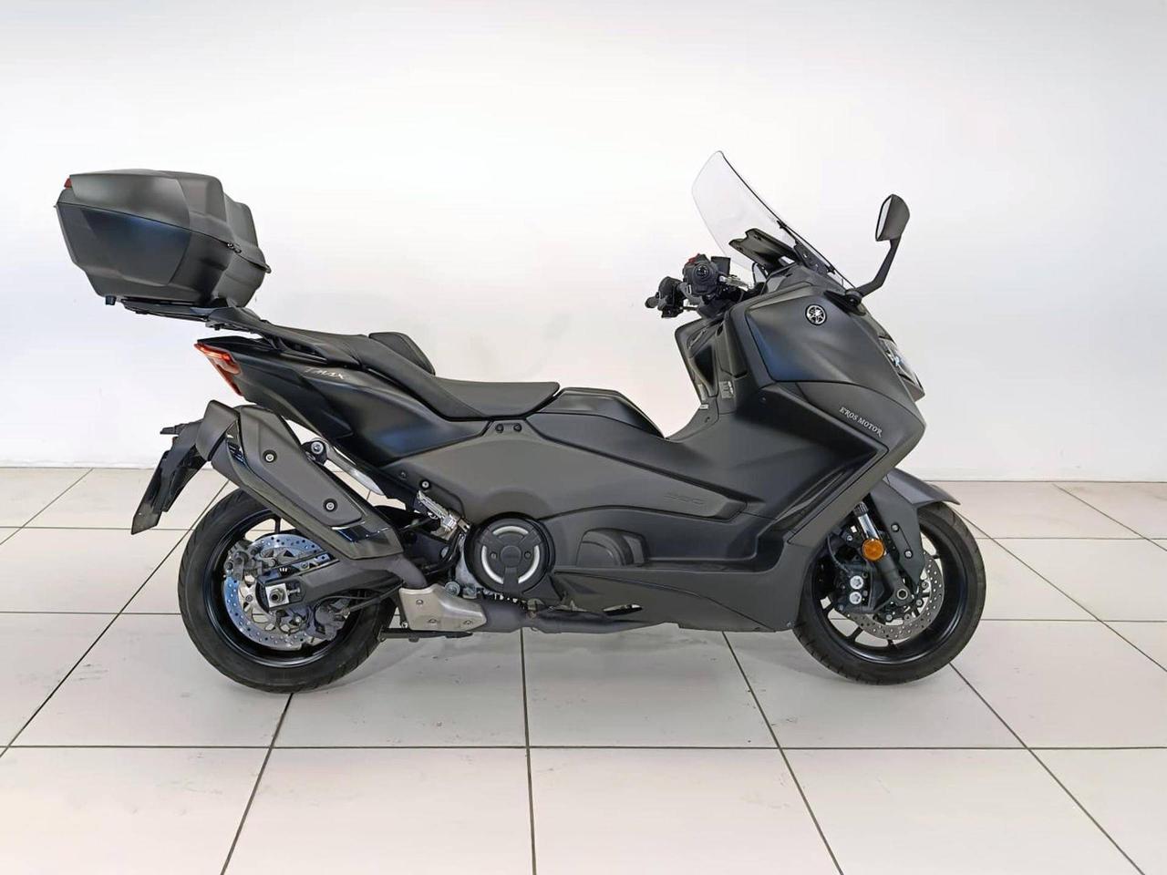 YAMAHA T-Max 560