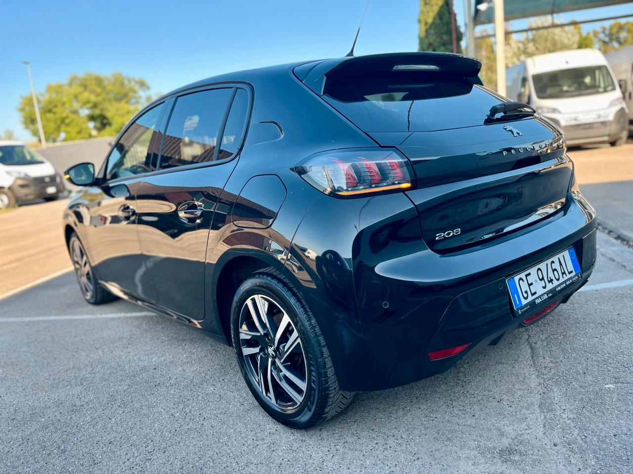 PEUGEOT 208 1.5 BlueHDi 100CV Allure Pack – AUTOCARRO N1