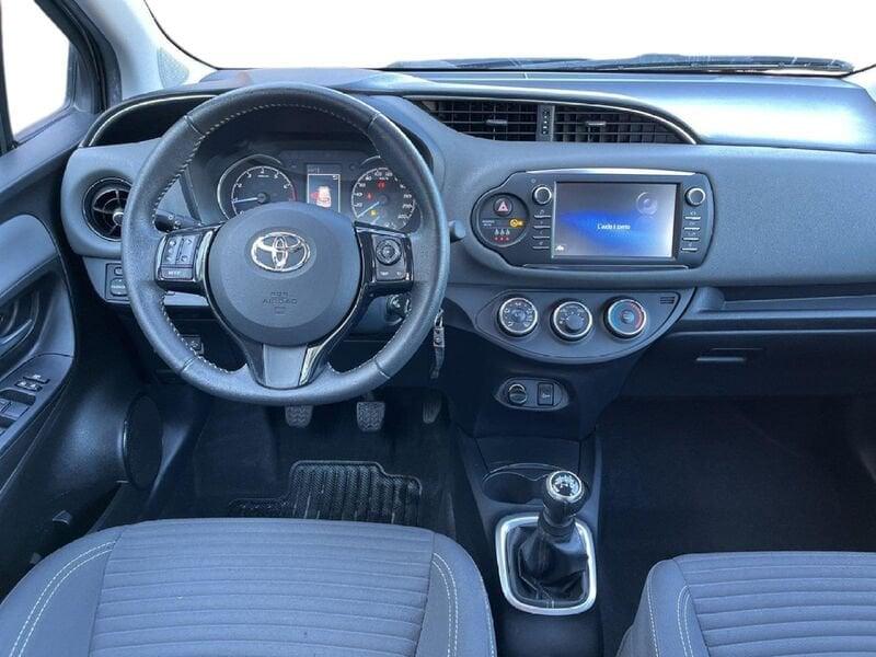 Toyota Yaris III 2017 5p 1.0 Active my18