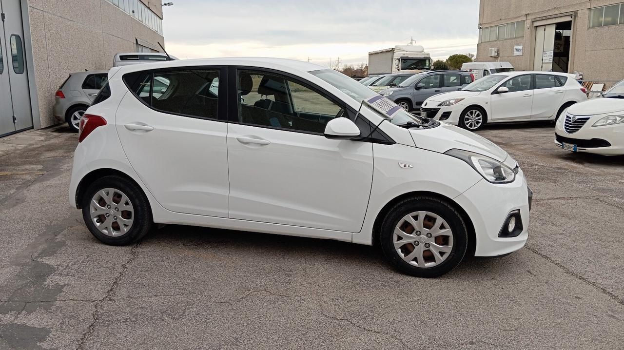 HYUNDAI i10 1.0 B/GPL - OK NEOPATENTATI