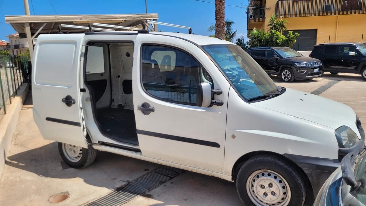 Fiat Doblo 1.9 JTD 101cv Cargo Lamierato SX