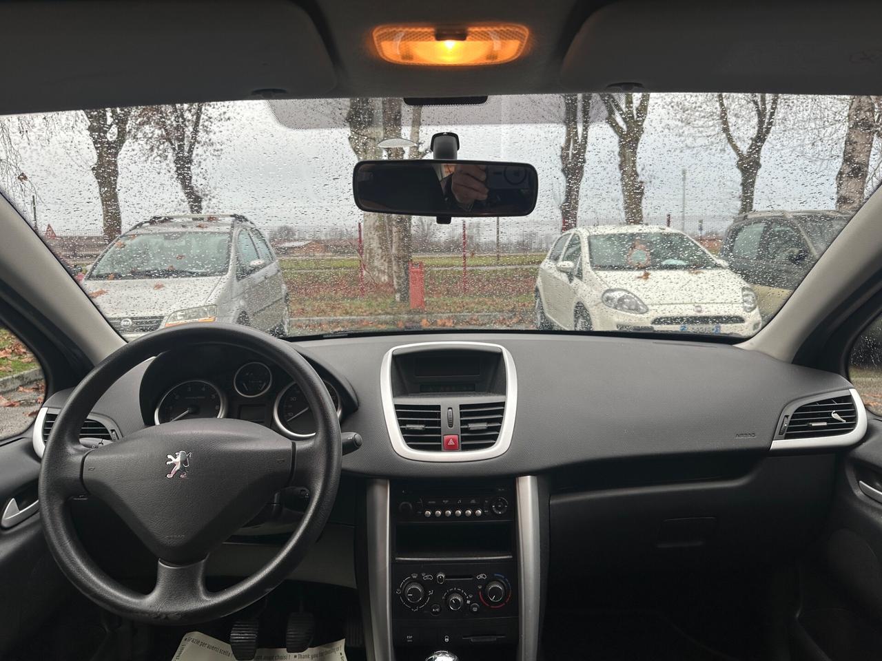 Peugeot 207 Plus 1.4 8V 75CV 5p. ECO GPL