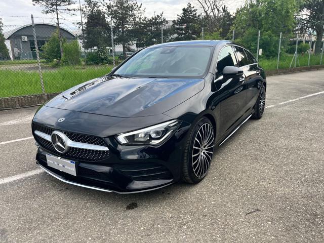 MERCEDES-BENZ CLA 200 d Automatic Shooting Brake Premium Aut. Night Ed.