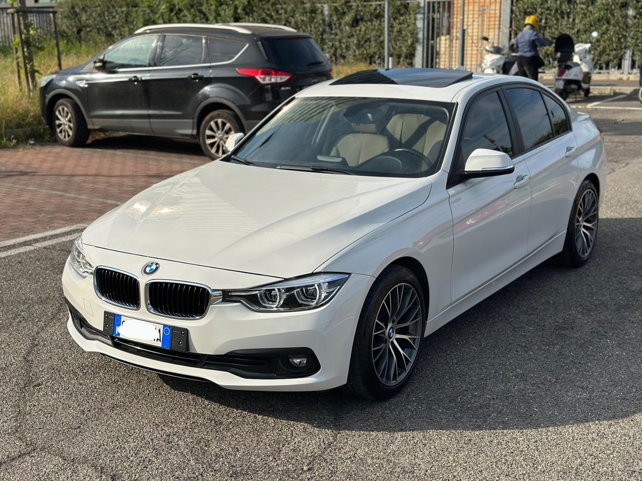Bmw 320i berlina Business Advantage aut.