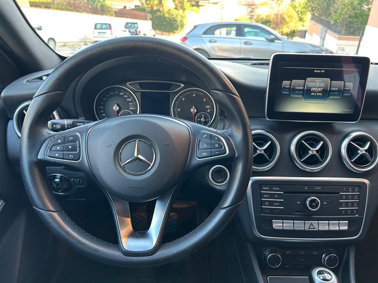 Mercedes-benz A 180 A 180 d Sport strafull !!!’nn