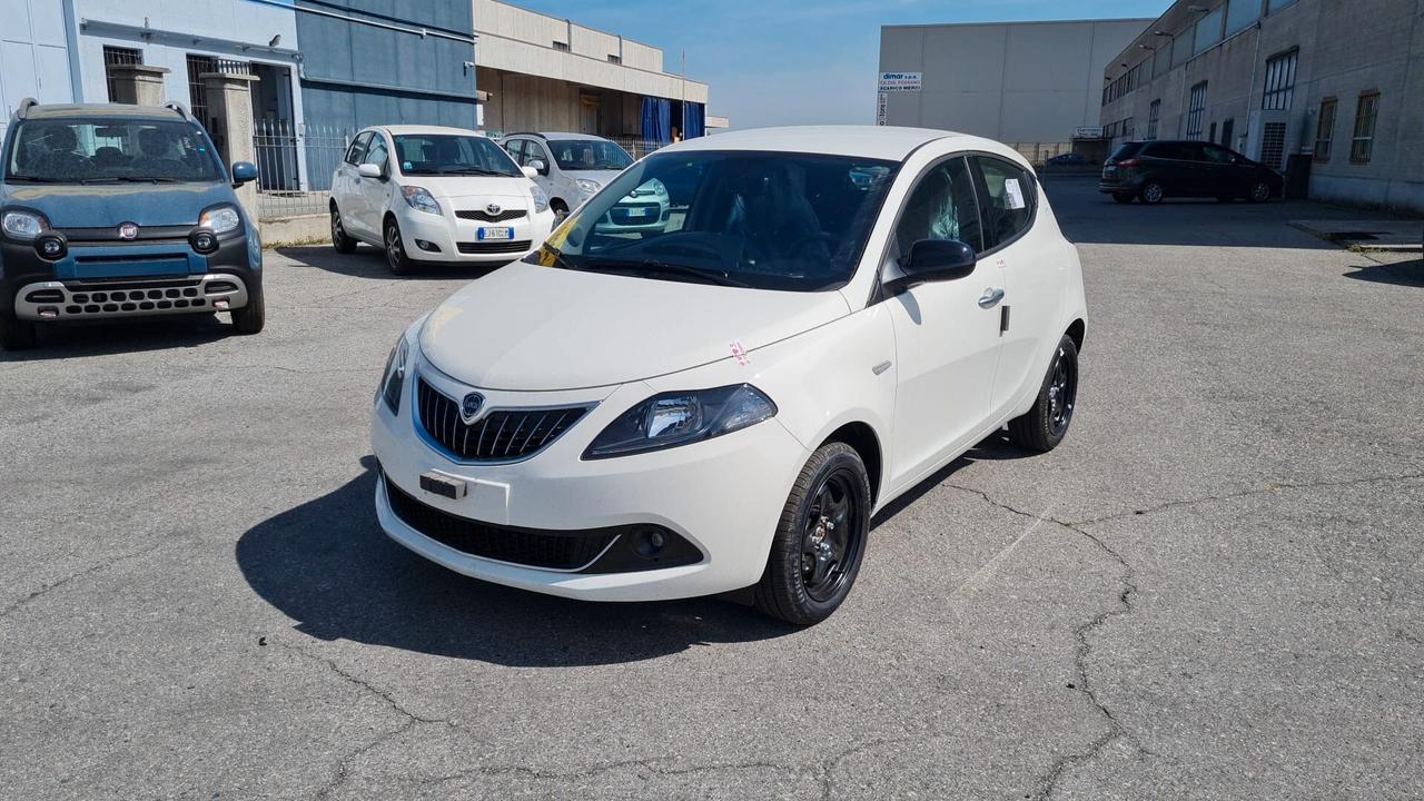 Lancia Ypsilon 1.0 FireFly 5 porte S&S Hybryd Gold