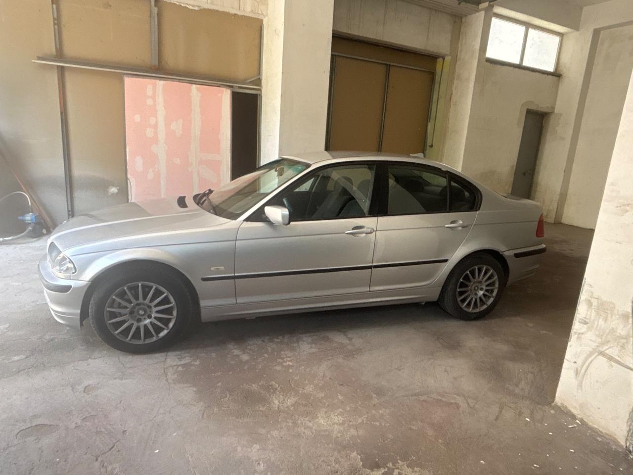 Bmw 320 320i cat 4 porte Eletta