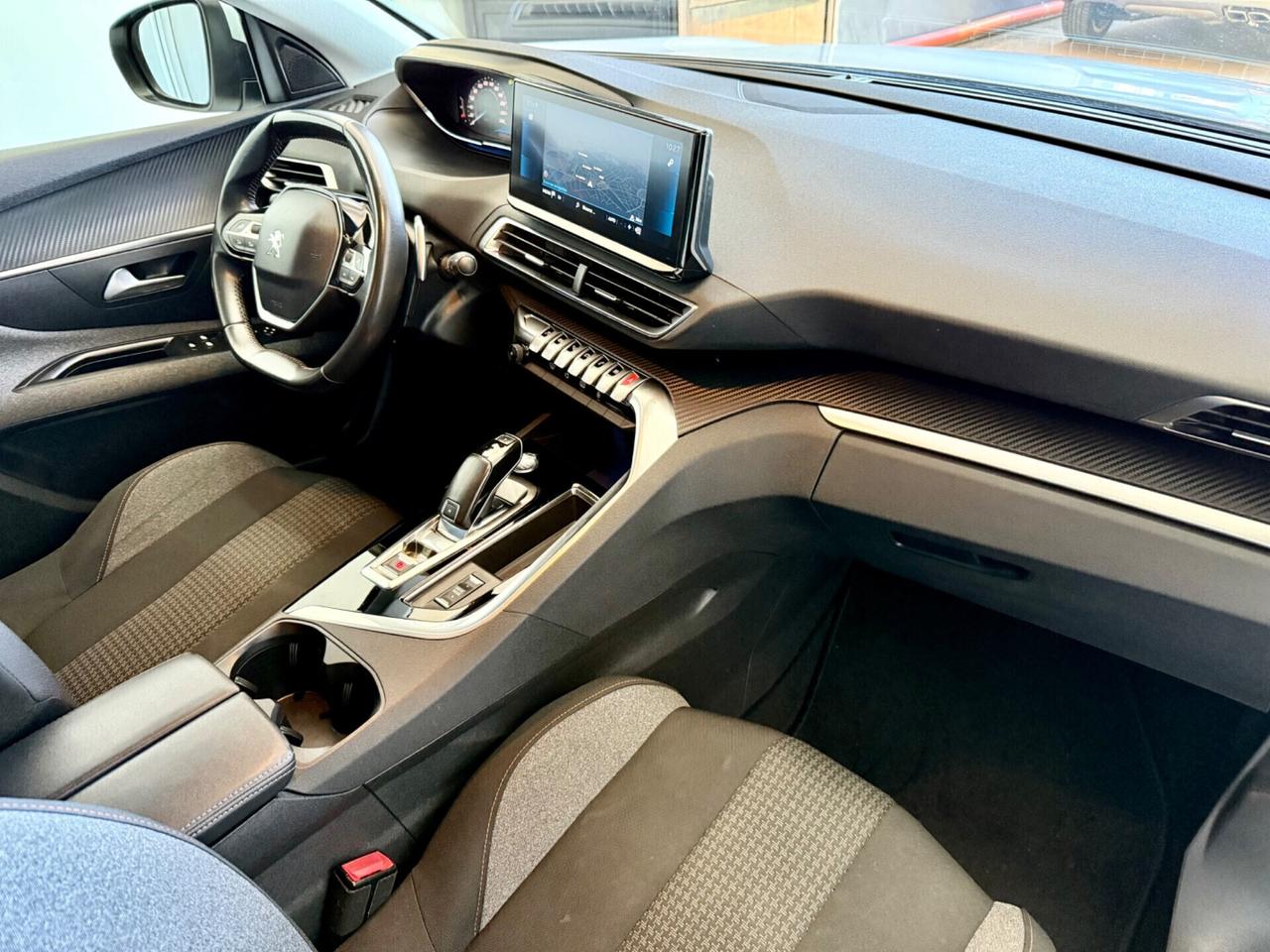 Peugeot 3008 BlueHDi 130 S&S EAT8 Active Pack