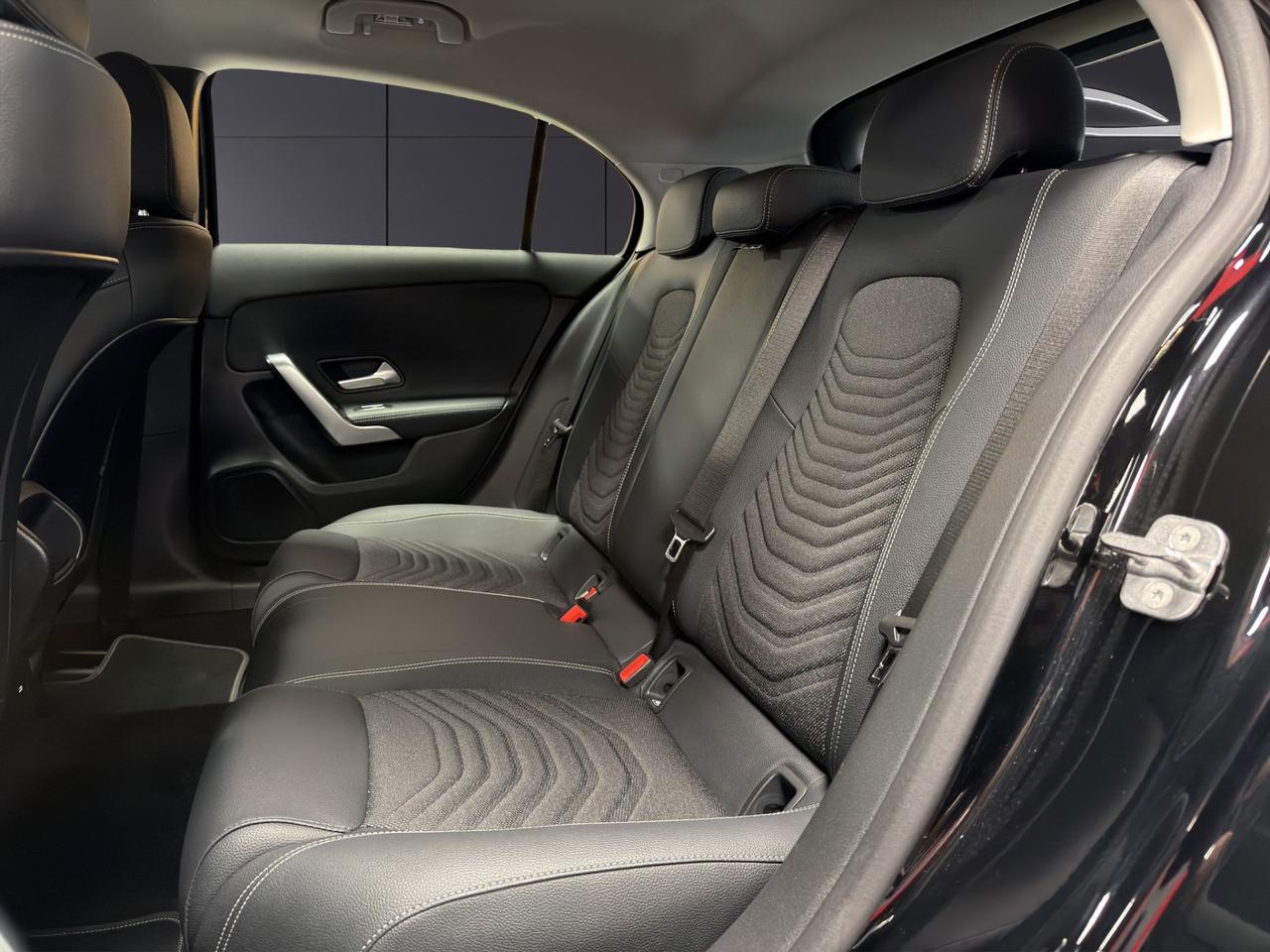 Mercedes A 250 e Plug-In-Hybrid Progressive Advanced Speedshift DCT AMG 8G