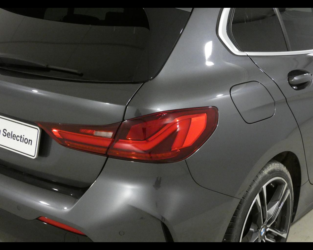 BMW Serie 1 (F40) - 118d 5p. Msport