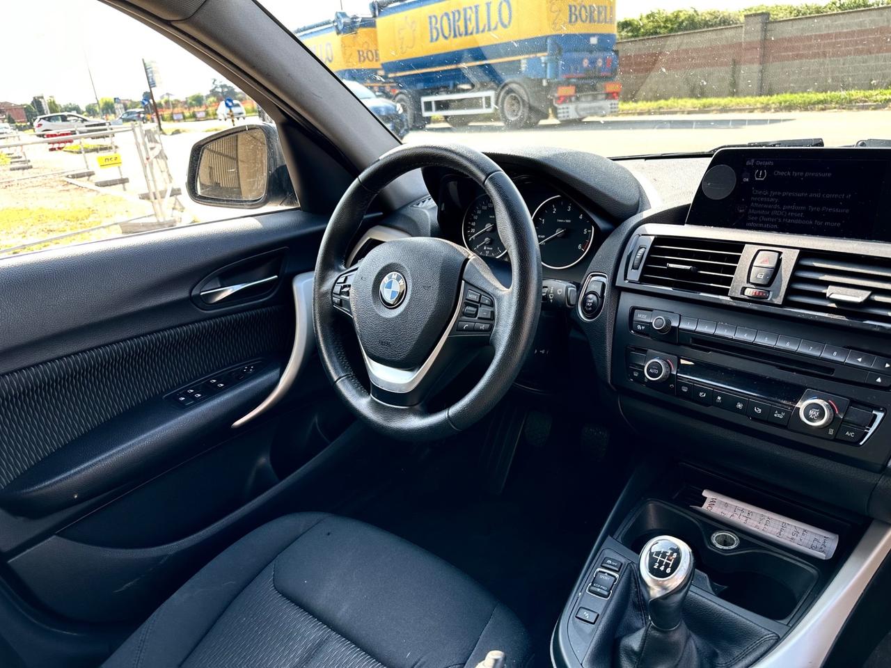 Bmw 116 116d 5p. Urban
