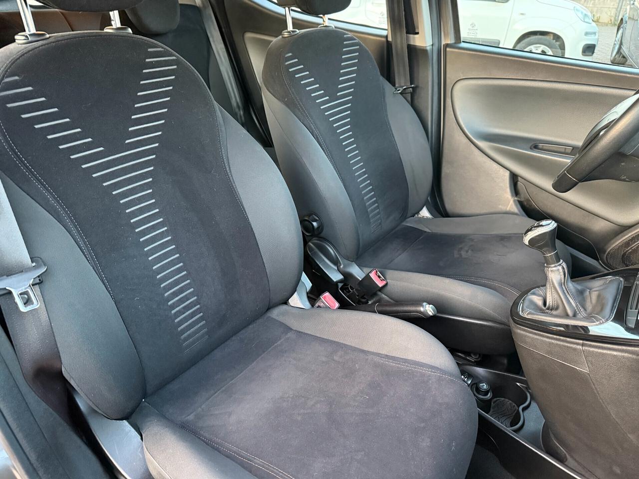 Lancia Ypsilon 1.3 MJT 75 CV Platinum Pochi Km