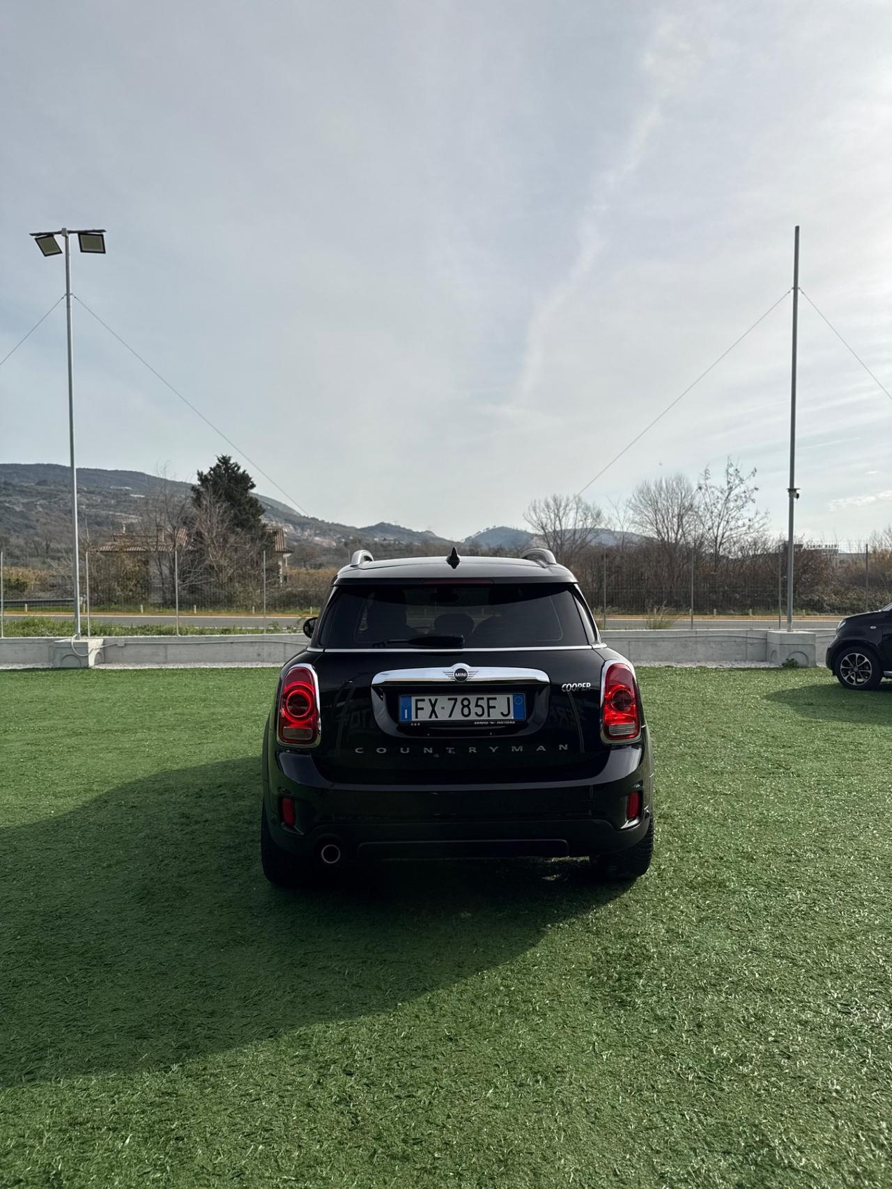 Mini Cooper Countryman 1.5 Benz