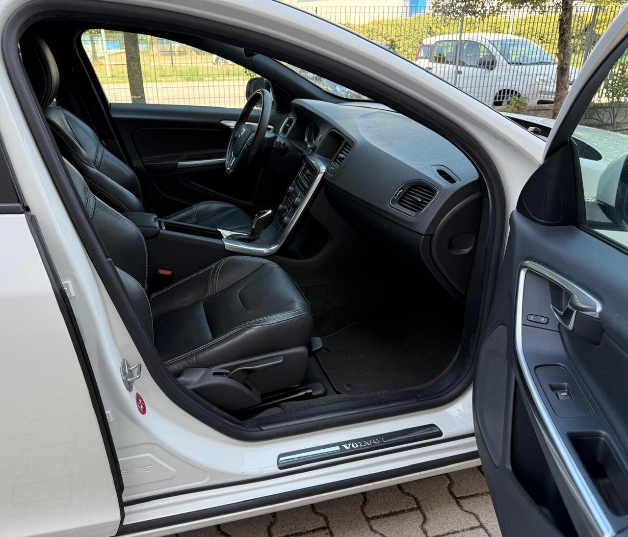 Volvo V60 D2 Geartronic Business N1