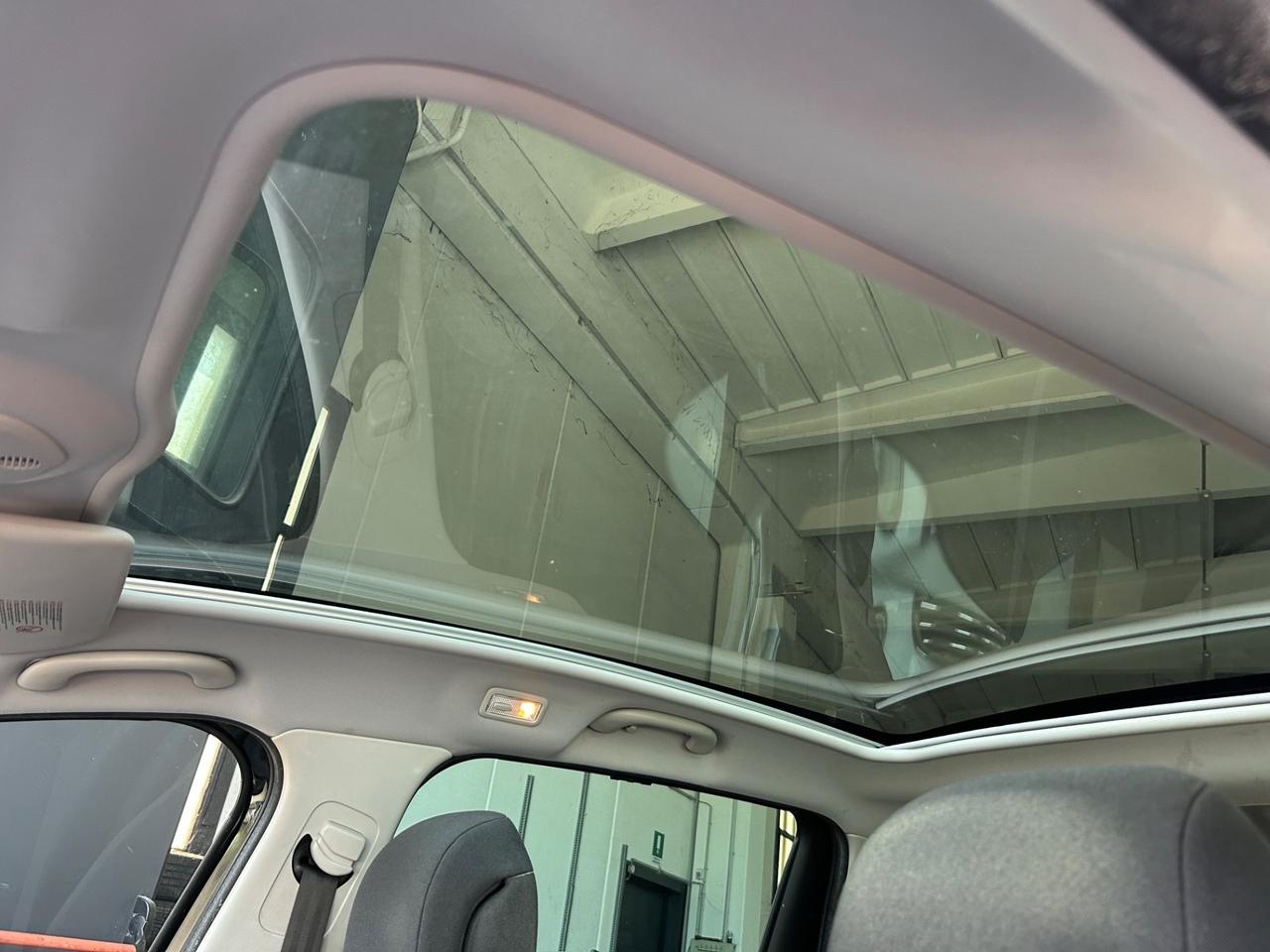 Peugeot 5008 7 posti 1600 hdi 115 cv
