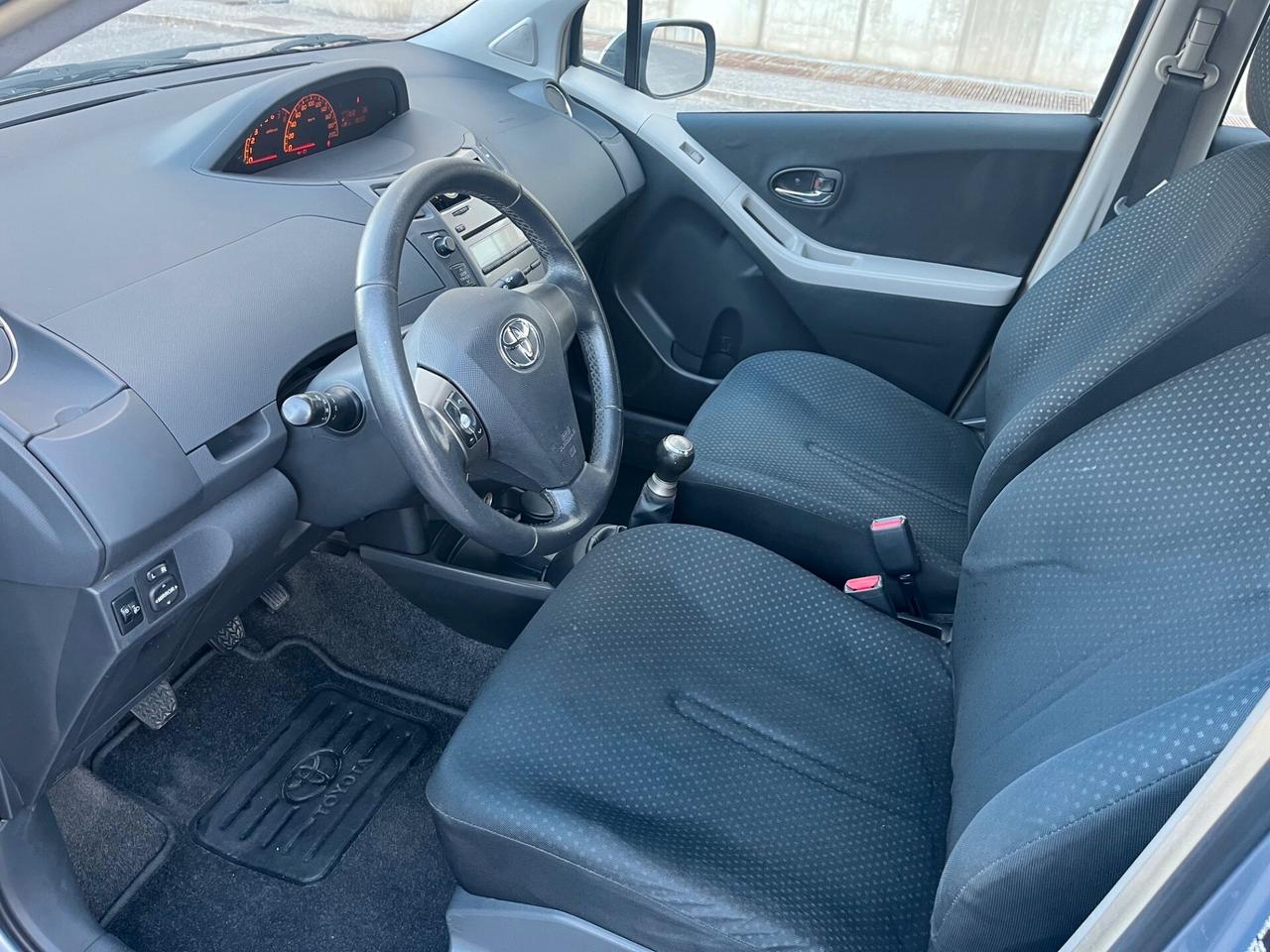 Toyota Yaris 1.0 VVT-i 70cv