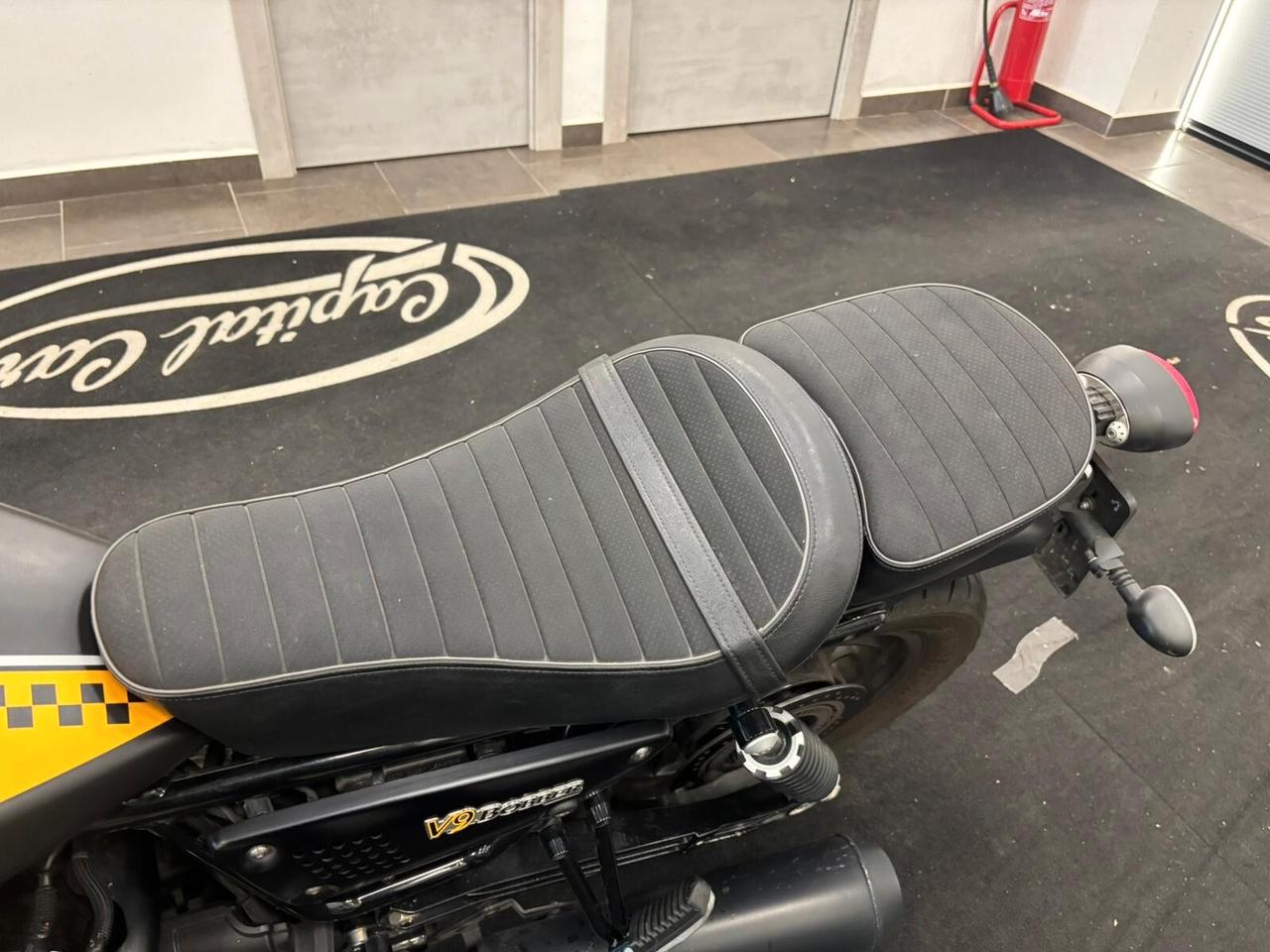 Moto Guzzi V9 BOBBER