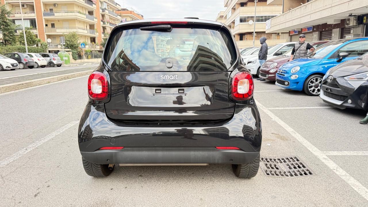Smart ForTwo 70 1.0 twinamic Prime LED NAVI PANORAMA CERCHI 15 BRACCIOLO PDC BLUETOOTH