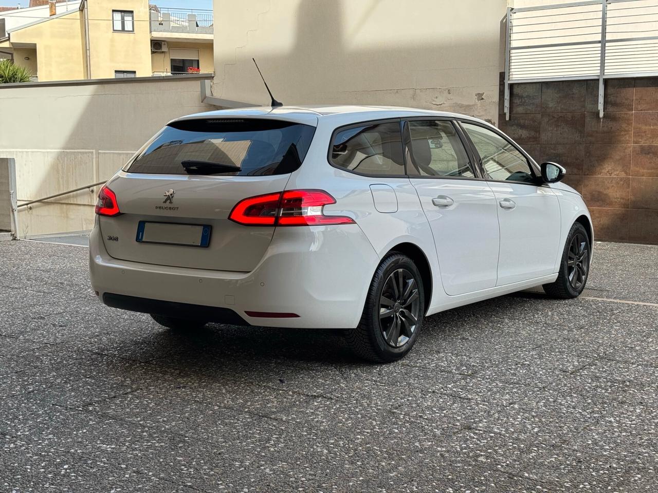 Peugeot 308 1.5 BlueHDi 130 cv S&S SW Active Business