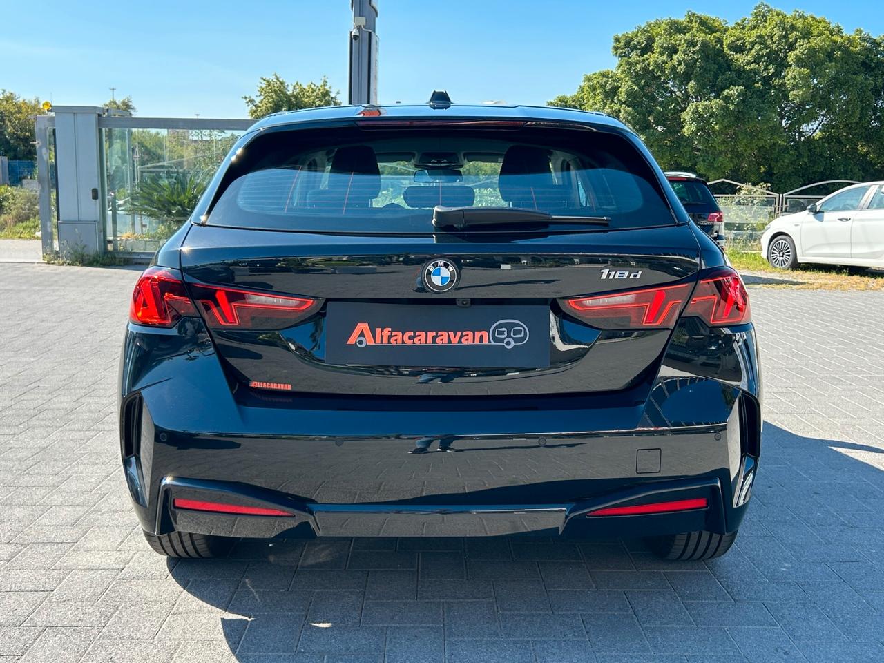 BMW 118d auto KM 0