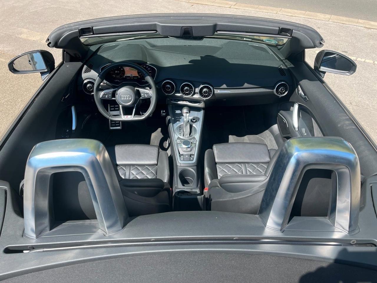 Audi TT TTS Roadster TFSI quattro S tronic sport attitude
