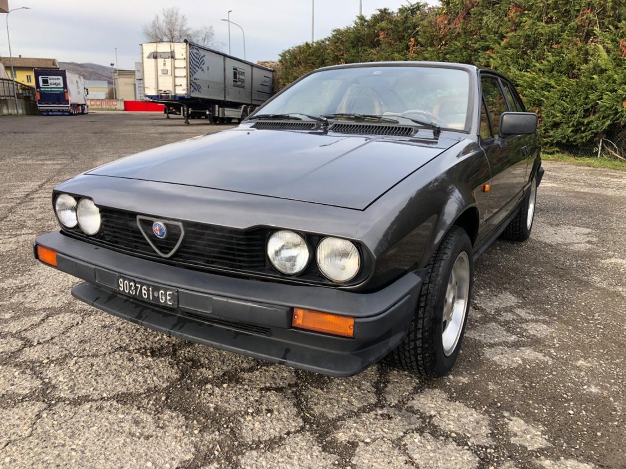 Alfa Romeo Alfetta GTV 2.0