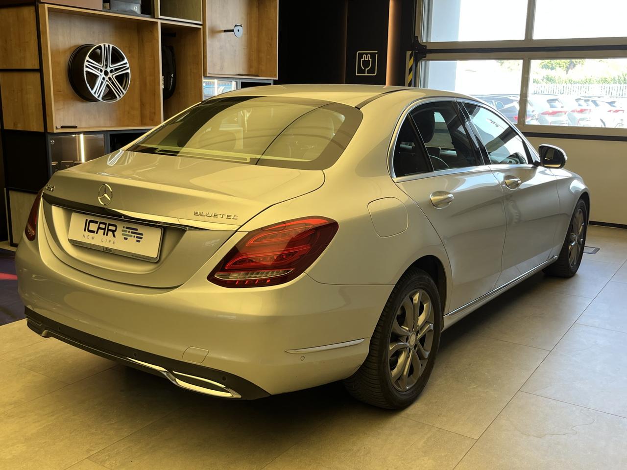Mercedes-Benz Classe C-W205 2014 Berlina - C 250 d (bt) Sport 4matic auto